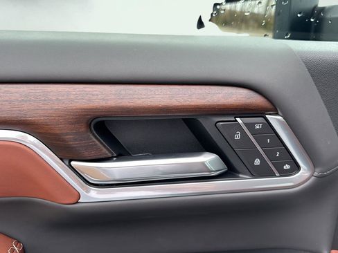 New 2026 GMC Sierra 3500 Denali Ultimate AWD/4WD image 12