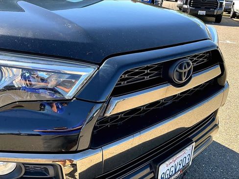 Used 2019 Toyota 4Runner Limited AWD/4WD image 29
