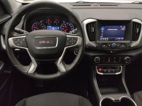 Used 2024 GMC Terrain SLE image 22
