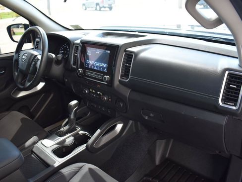 Used 2024 Nissan Frontier SV w/ SV Convenience Package RWD image 60