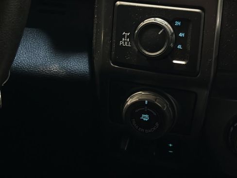 Used 2019 Ford F150 XLT w/ Equipment Group 302A Luxury AWD/4WD image 29