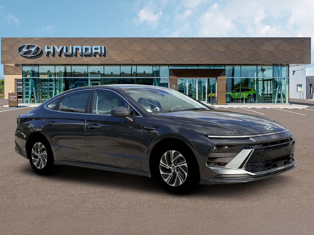Used 2026 Hyundai Sonata Blue FWD image 10