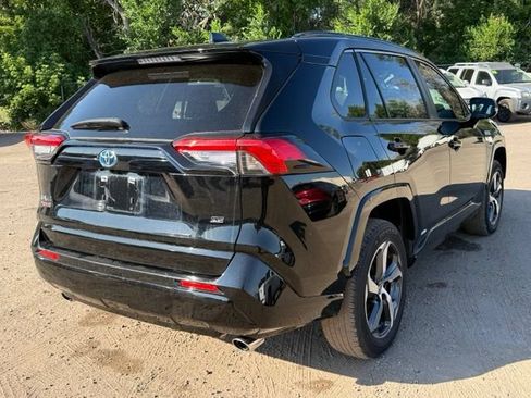 Used 2024 Toyota RAV4 SE w/ Weather & Moonroof Package AWD/4WD image 6