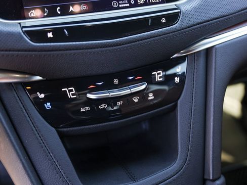 Certified 2023 Cadillac XT5 Premium Luxury w/ Technology Package image 19