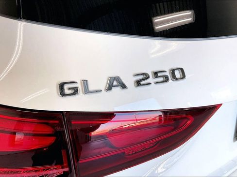 New 2026 Mercedes-Benz GLA 250 4MATIC image 15