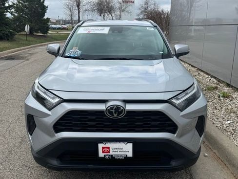 Used 2025 Toyota RAV4 XLE image 33