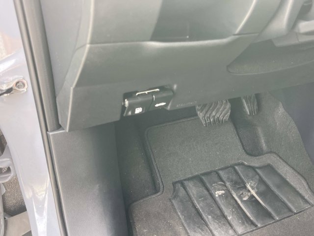 Used 2024 Nissan Kicks SR FWD image 29