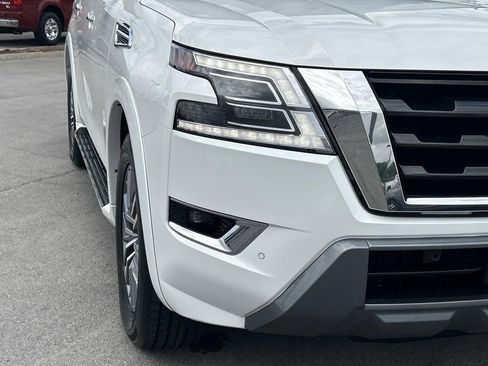 Used 2023 Nissan Armada SL w/ Captain's Chairs Package AWD/4WD image 11