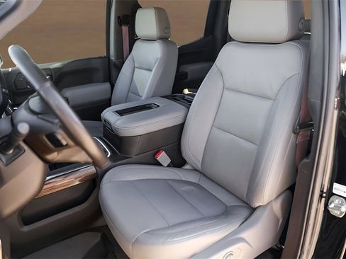 Used 2020 Chevrolet Silverado 1500 LT Trail Boss image 7