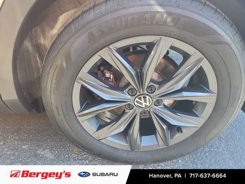 Used 2024 Volkswagen Tiguan SE w/ Panoramic Sunroof Package AWD/4WD image 24