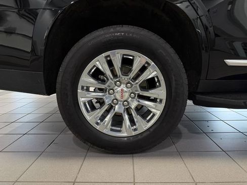 Used 2025 GMC Yukon Denali AWD/4WD image 9