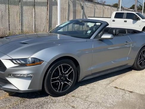 Used 2023 Ford Mustang Premium image 7