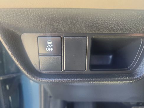 Used 2025 Honda HR-V LX image 10