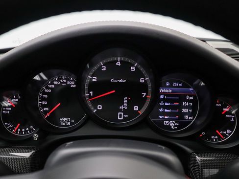 Used 2017 Porsche 911 4 Coupe AWD/4WD image 17