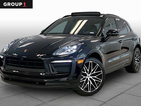 Used 2022 Porsche Macan AWD/4WD image 1