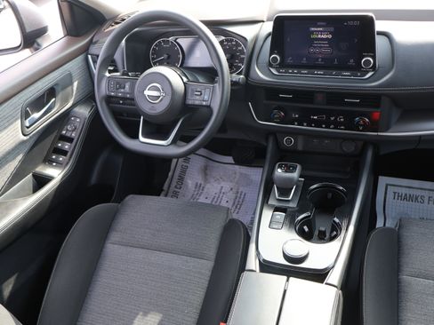 Used 2023 Nissan Rogue SV AWD/4WD image 13