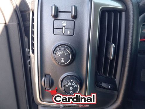 Used 2018 Chevrolet Silverado 1500 LT w/ All Star Edition image 28