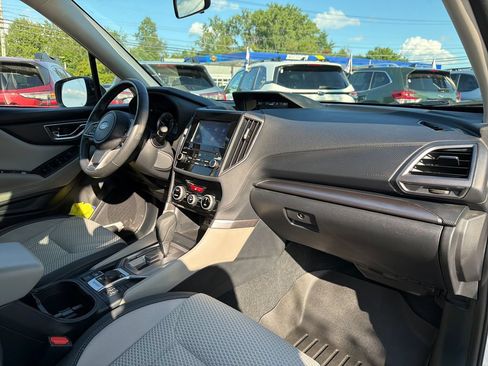 Certified 2023 Subaru Forester Premium AWD/4WD image 40