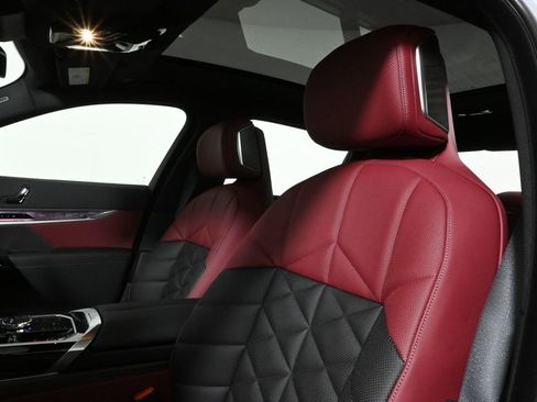 New 2025 BMW 740i xDrive image 16