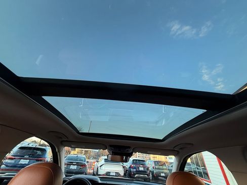 Certified 2022 Kia Sorento SX Prestige w/ Rust Color Package image 25