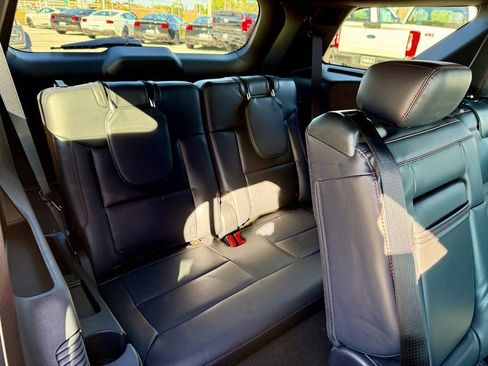 New 2025 Ford Explorer ST-Line w/ Premium Package image 17
