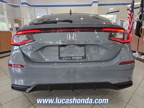 Used 2024 Honda Civic Sport image 5