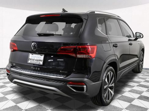 Used 2023 Volkswagen Taos SE AWD/4WD image 16