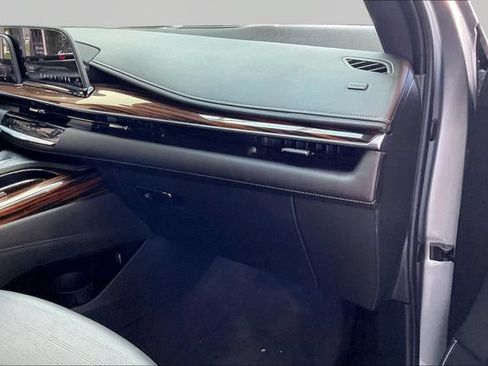Used 2023 Cadillac Escalade Premium Luxury AWD/4WD image 19