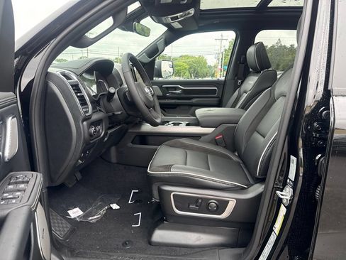 New 2027 RAM 1500 Laramie w/ Night Edition AWD/4WD image 17