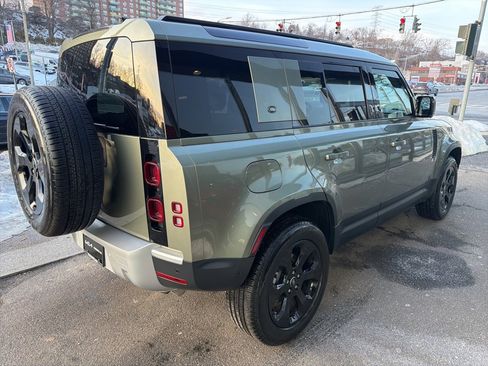 Used 2024 Land Rover Defender 110 S image 3