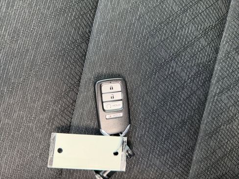 Used 2021 Honda Ridgeline Sport image 9