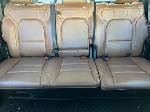 Used 2020 RAM 1500 Longhorn image 18