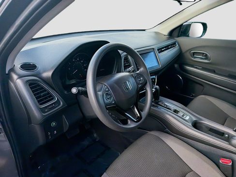 Used 2021 Honda HR-V EX image 9
