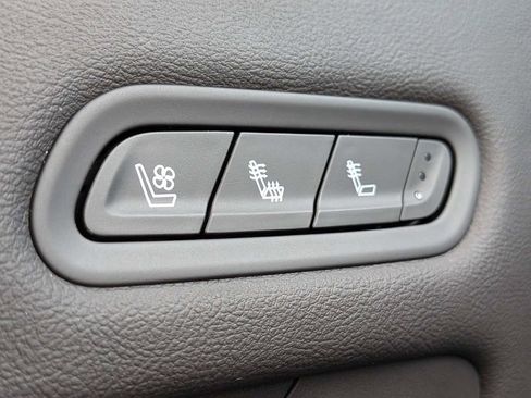 Certified 2021 Cadillac Escalade Premium Luxury w/ LPO, Illumination Package AWD/4WD image 26