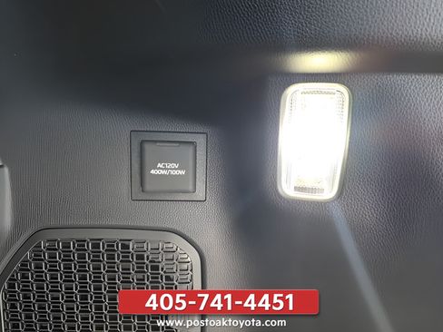 Used 2025 Toyota 4Runner Limited w/ Tow Technology Package AWD/4WD image 24