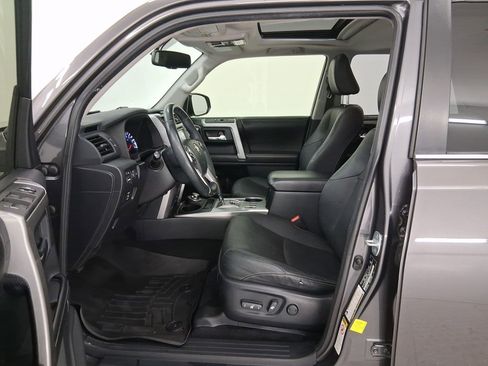 Used 2015 Toyota 4Runner Limited image 5