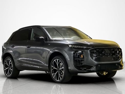 New 2026 Audi Q3 quattro 2.0T AWD/4WD image 2