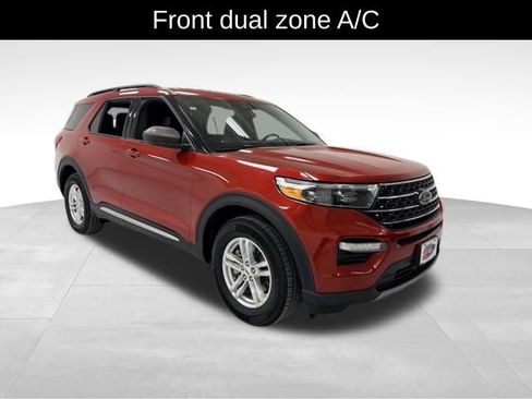 Used 2020 Ford Explorer XLT w/ Equipment Group 202A image 8
