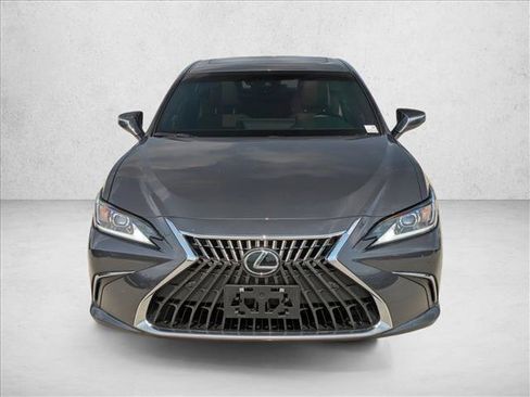 Used 2025 Lexus ES 300h w/ Premium Package FWD image 2