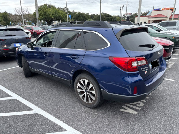 Used 2015 Subaru Outback 2.5i Limited AWD/4WD image 5