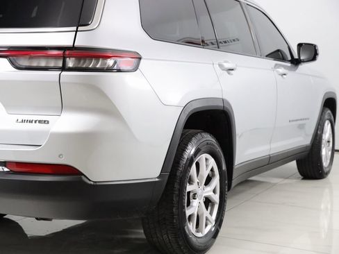 Used 2022 Jeep Grand Cherokee L Limited image 46