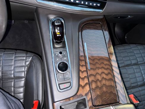 Used 2022 Cadillac Escalade Sport Platinum w/ Heavy-Duty Trailer Package AWD/4WD image 13