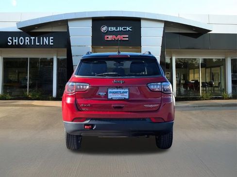 Used 2019 Jeep Compass Trailhawk image 4