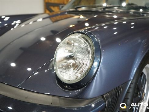 Used 1989 Porsche 911 Carrera RWD image 10
