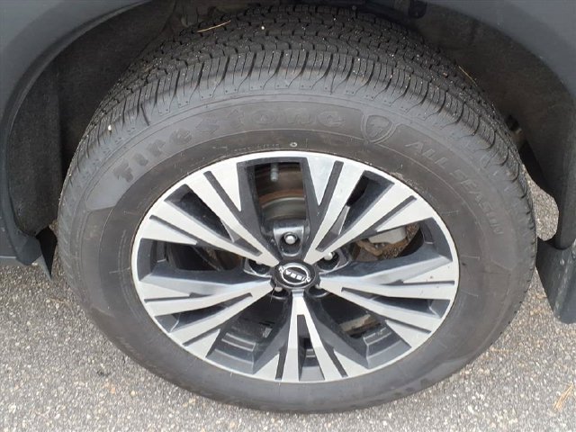 Used 2023 Nissan Rogue SV AWD/4WD image 10