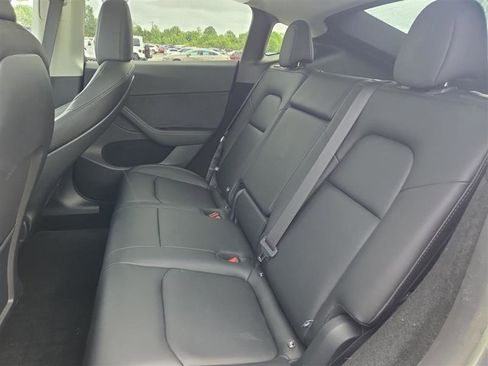 Used 2025 Tesla Model Y Long Range AWD/4WD image 9