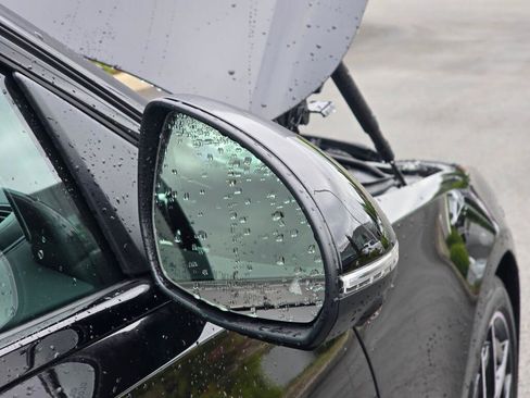 New 2026 Mercedes-Benz C 300 4MATIC Sedan image 28