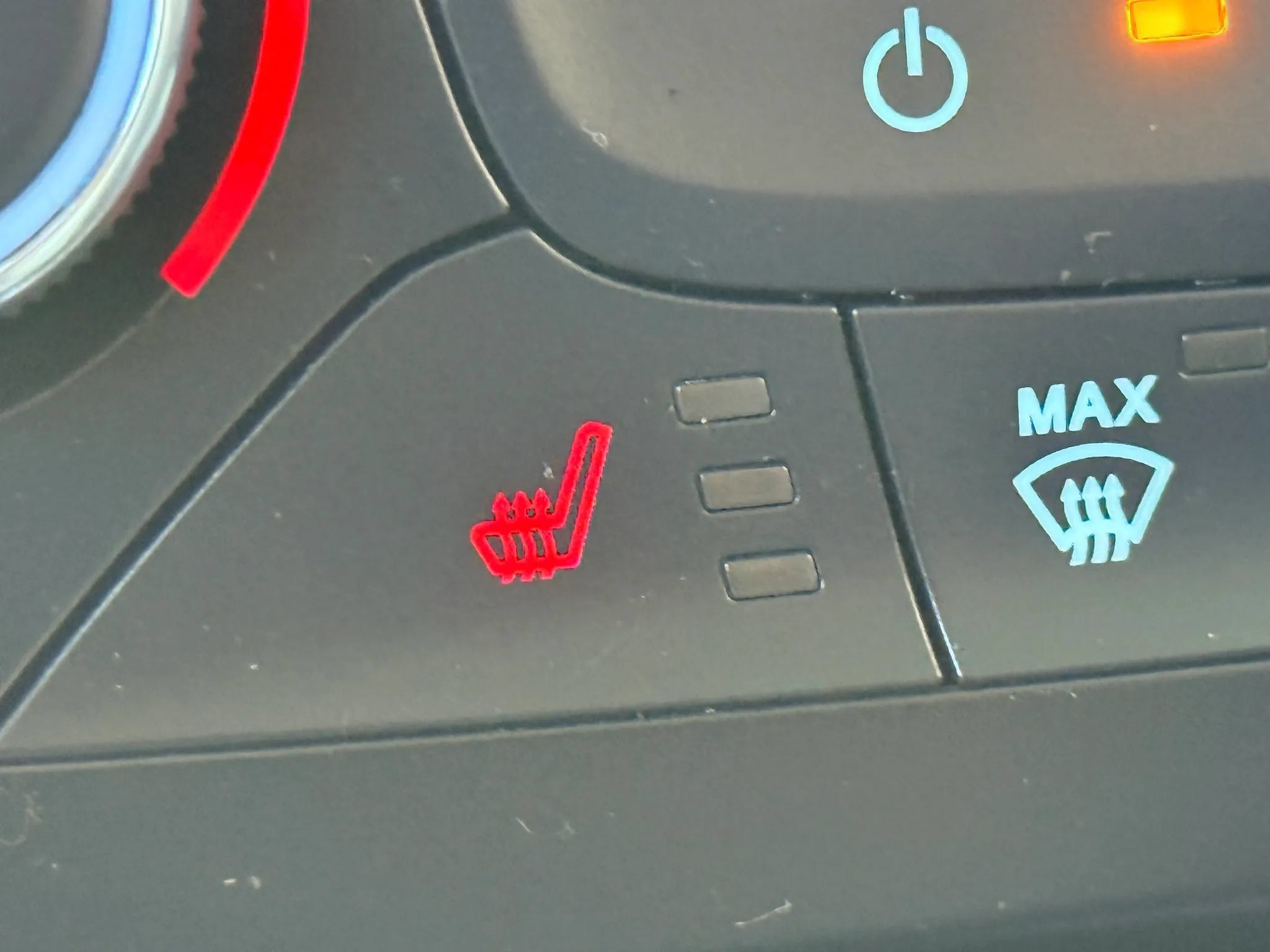 Used 2016 Ford Focus Titanium FWD image 4