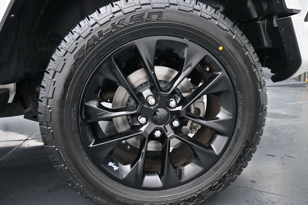 Used 2022 Jeep Wrangler Unlimited Sahara AWD/4WD image 15