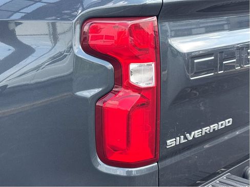 Used 2019 Chevrolet Silverado 1500 RST AWD/4WD image 6